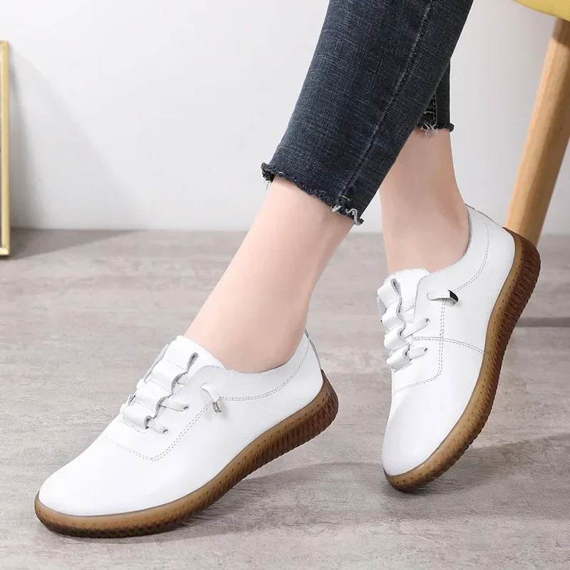 

Genuine Leather Women's Casual Soft Sole Light Flat Shoes Outdoor Sport Walking Trainers Summer Autumn Ladies Slip on Sneakers