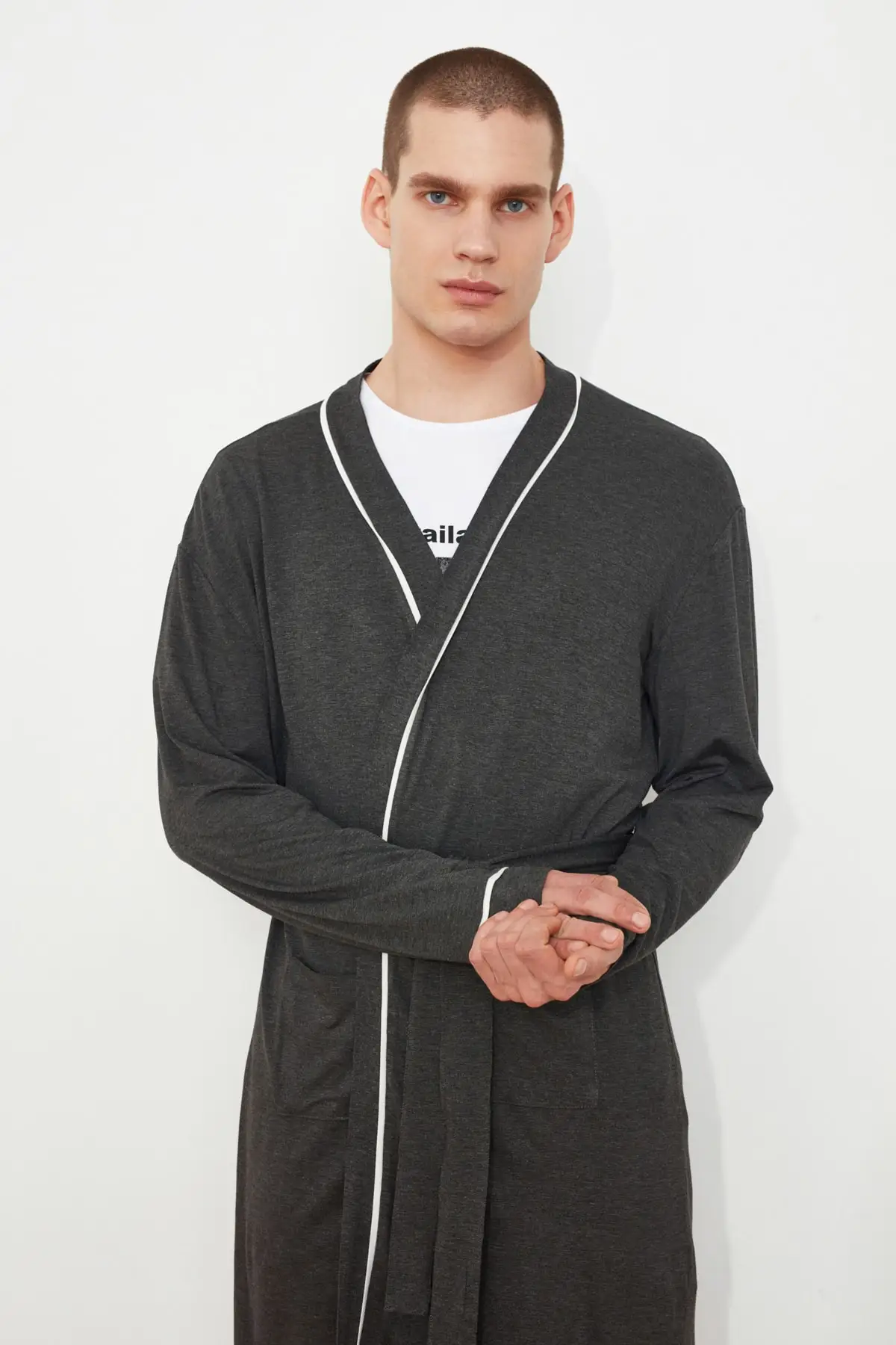 

Trendyol Knitting Kimono & Kaftan THMSS21KM0012