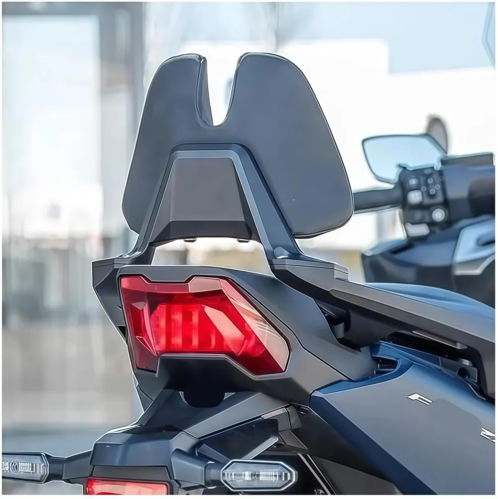 Фото Новые аксессуары для мотоциклов Honda X-ADV 750 моделей 2021-2025 годов, включая модифицированную пенопластовую накладку на спинку заднего пассажирского сиденья. №5