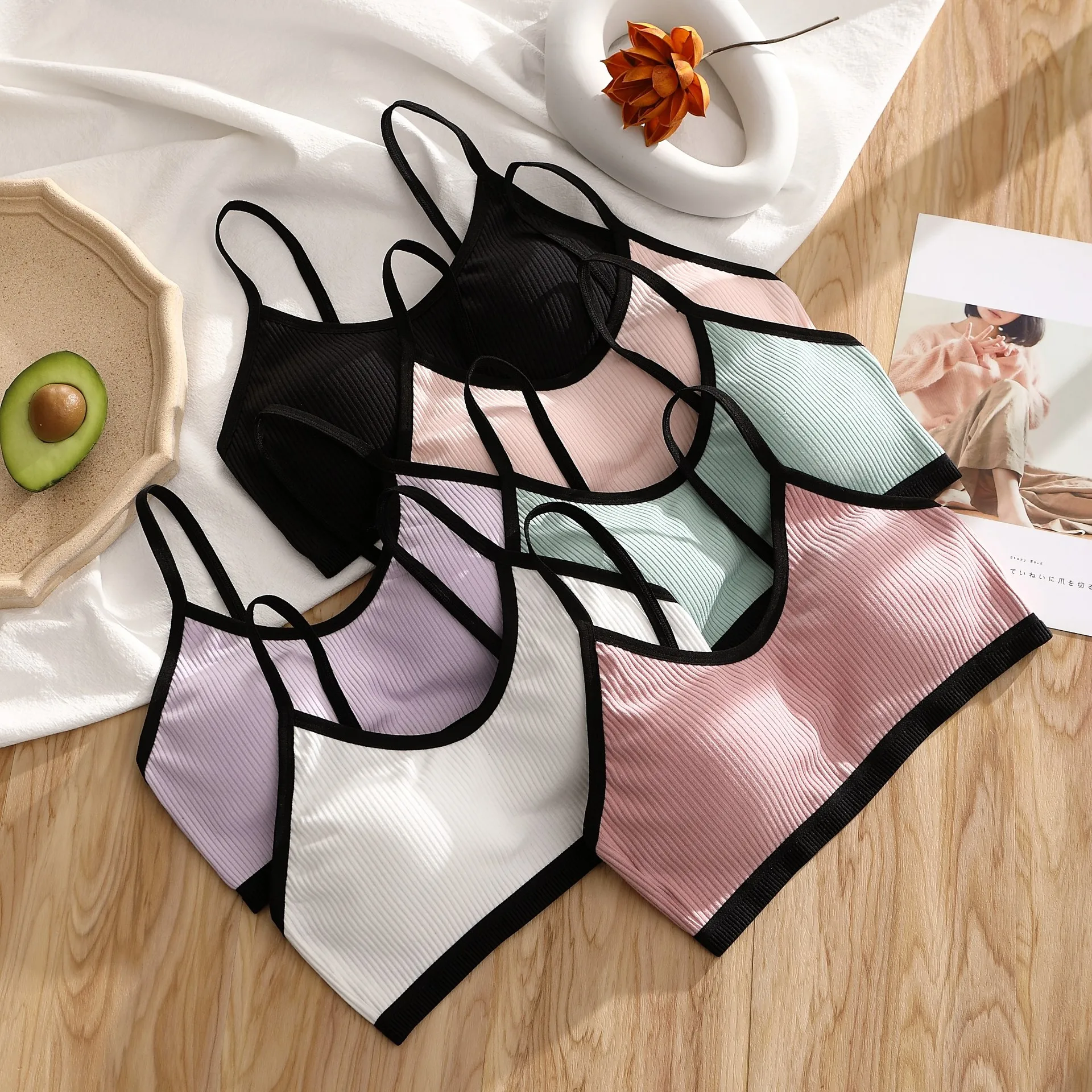 

Бюстгальтер женский бесшовный из хлопка с чашками пуш-ап и открытой спиной