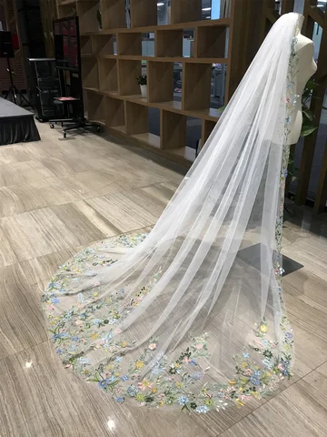 Кружевная свадебная фата hymli