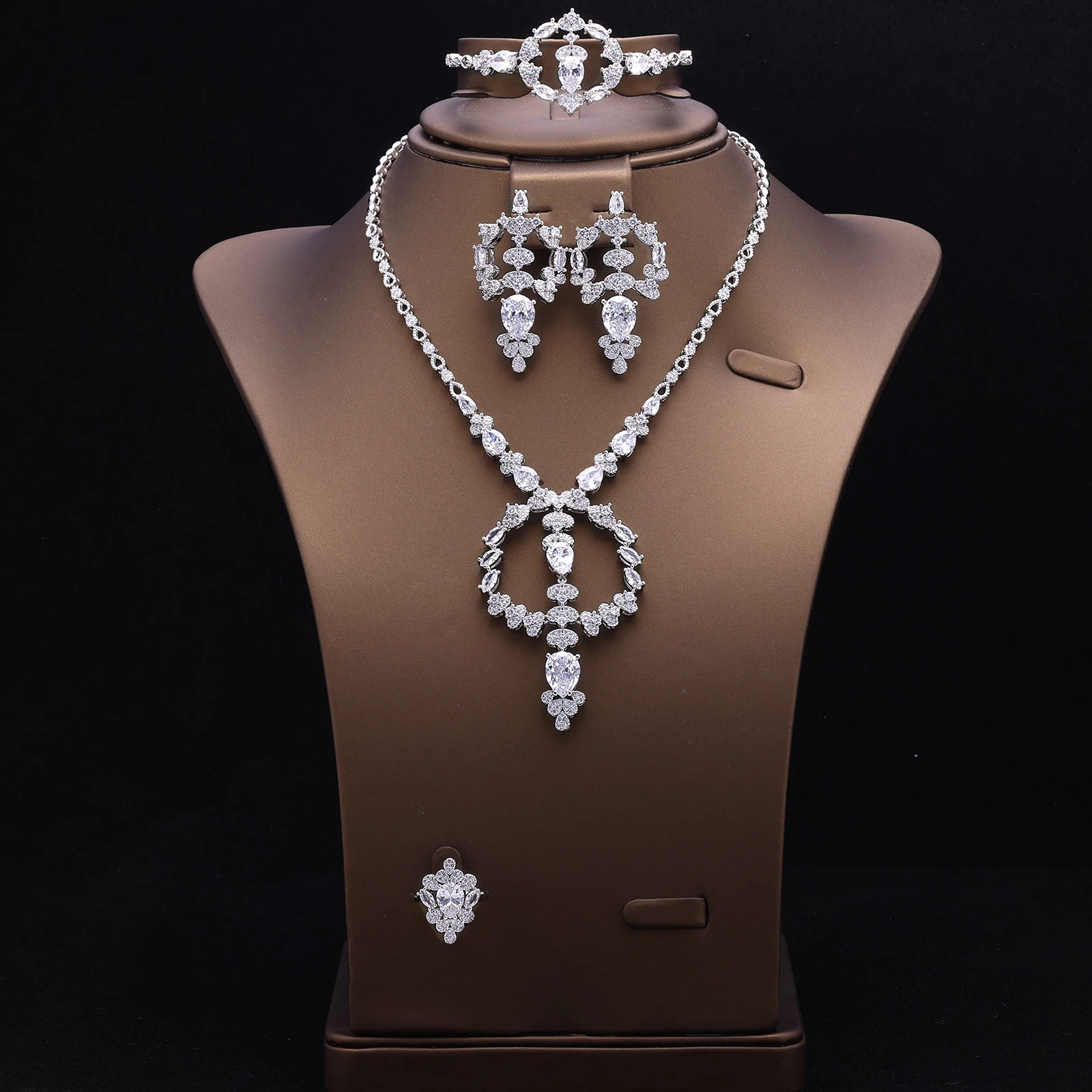 Новинка 2024 года комплект из 4 предметов с цирконием для невесты женский ювелирных