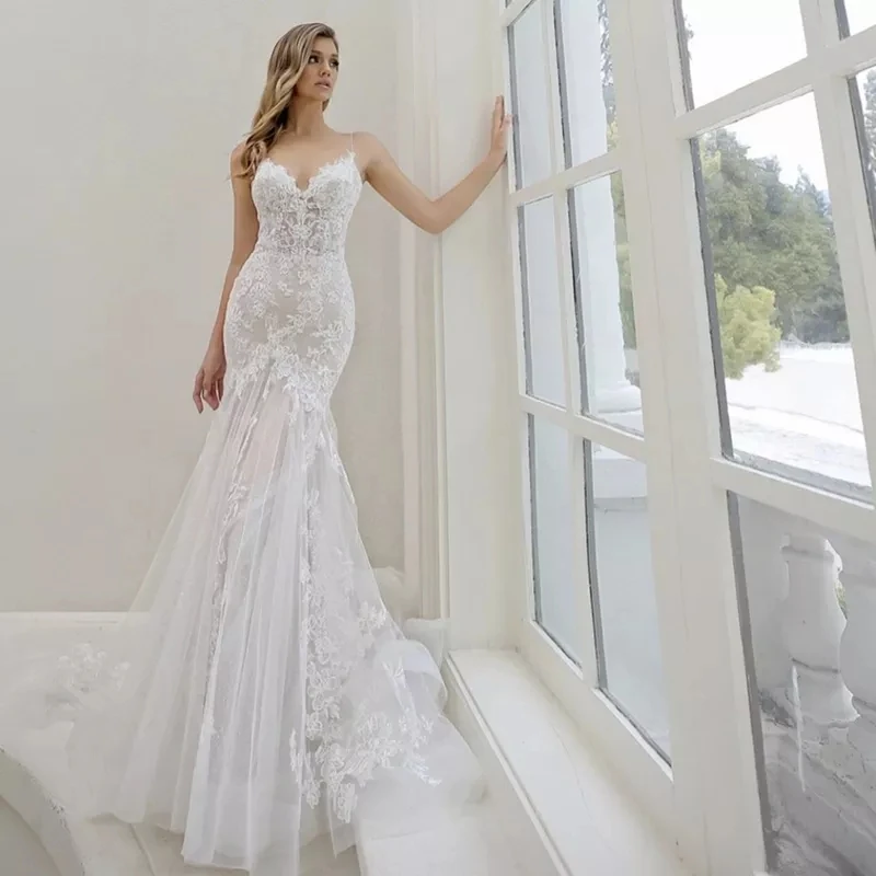 

Sexy Mermaid Lace Wedding Dress Spaghetti Straps 2022 For Bride V-Neck Backless Bride Gown Train Pleats Tulle Robe De Mariée