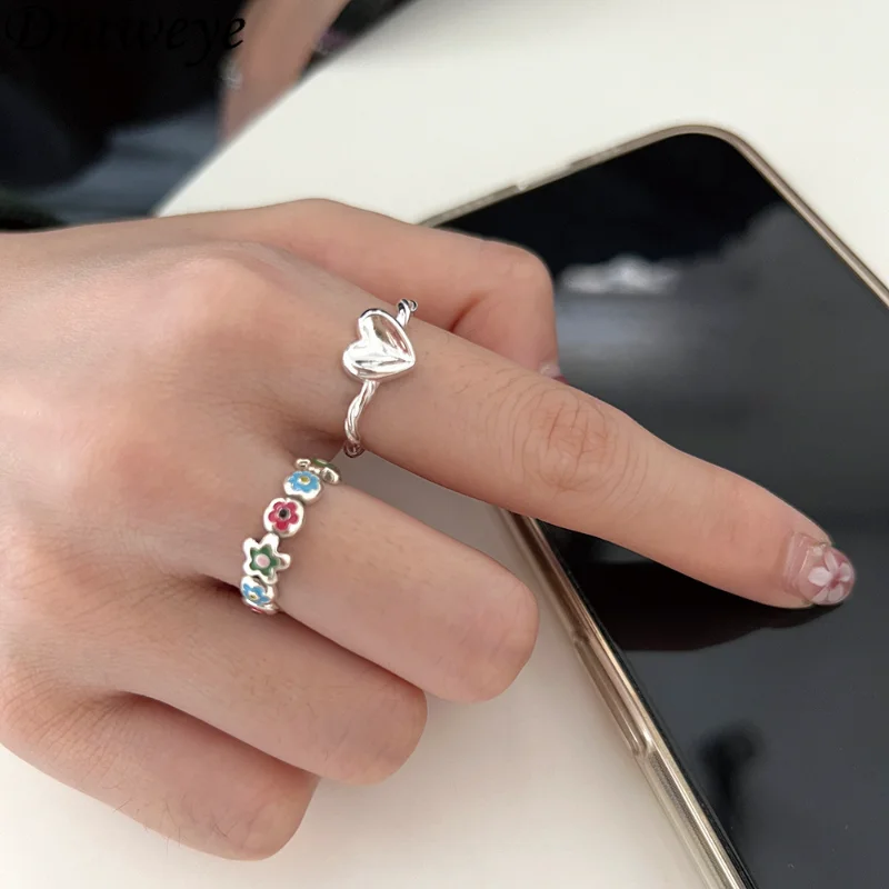 

Draweye Colorful Flower Rings for Women Y2k Fashion Heart Vintage Simple Jewelry Ins Sweet Metal Index Finger Anillos Mujer