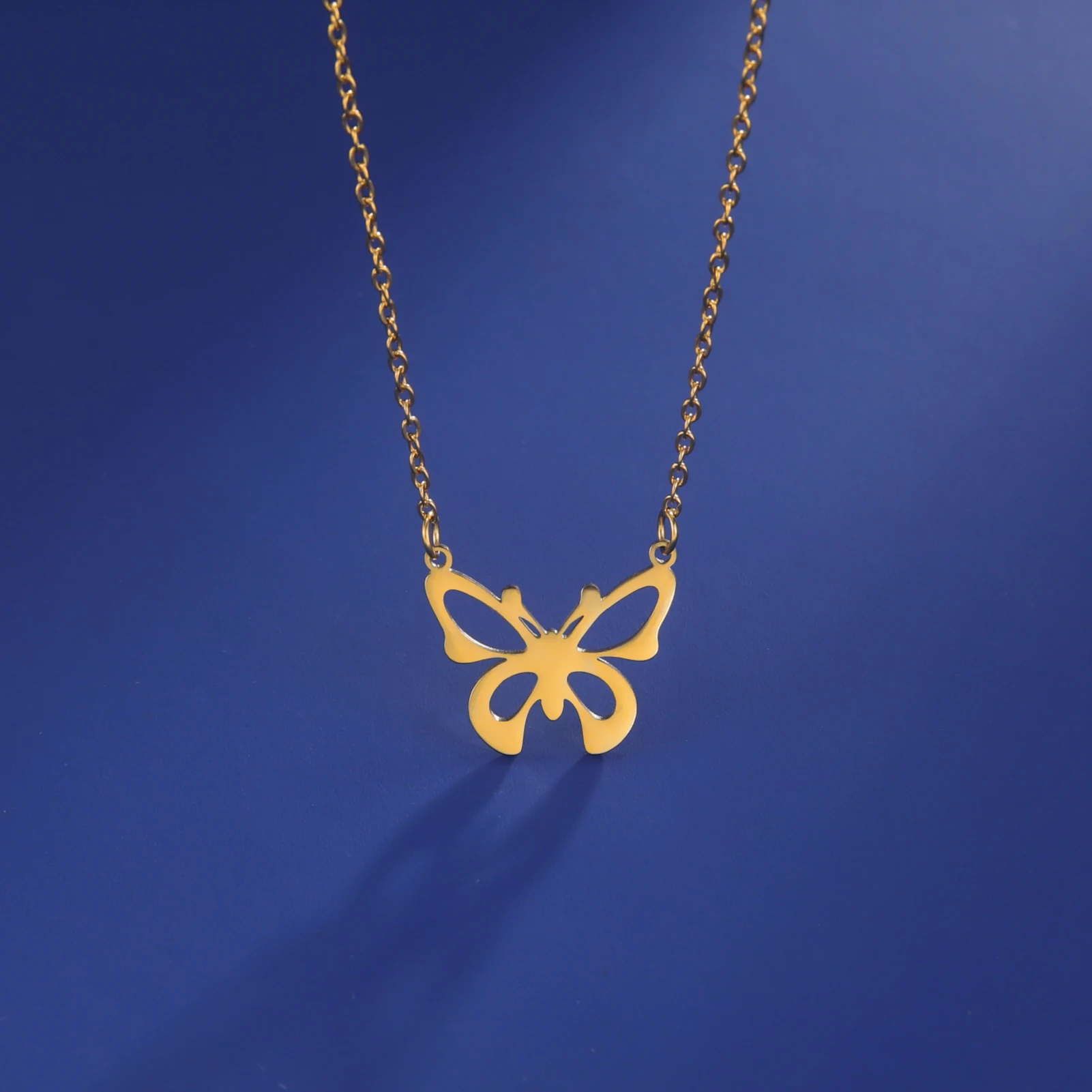 

Sipuris Fashion Butterfly Necklace For Women Stainless Steel Golden Choker Cute Kawaii Animal Pendant Jewelry Wedding Gifts