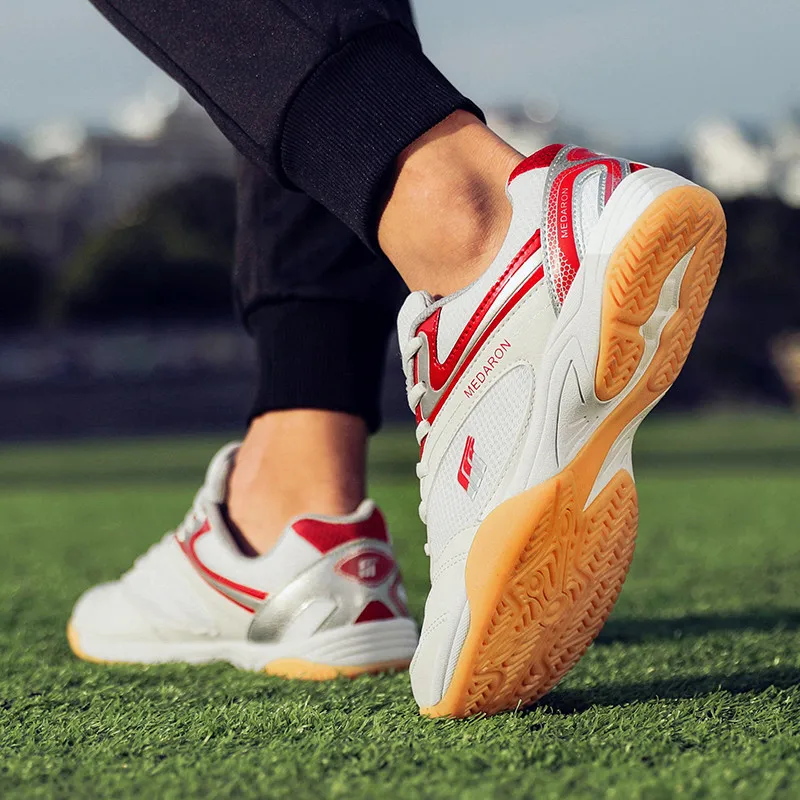 2020 New Professional Table Tennis Shoes Men Women Anti Slip Badmintons for Couples Blue Red Light Weight Badminton Sneakers