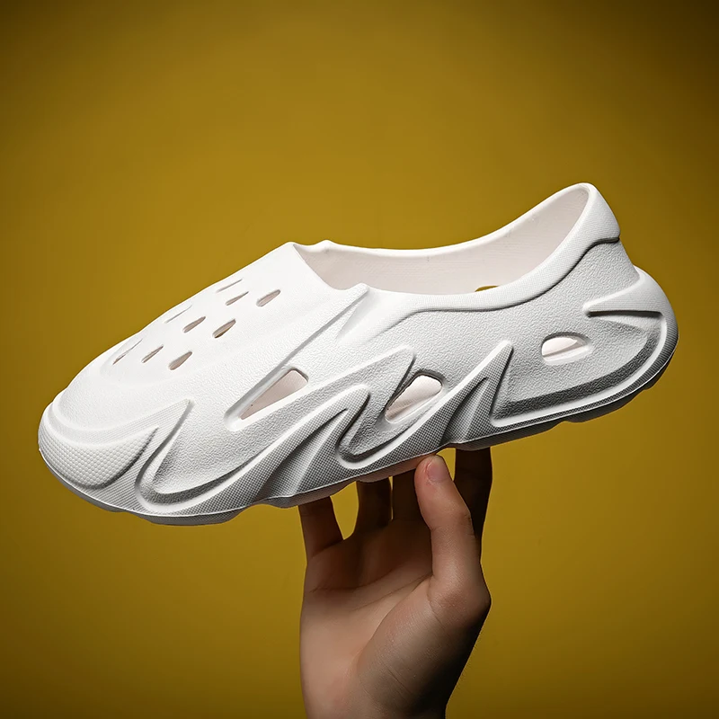 Sandals Hole Shoes Men Beach Shoes Light Sandals Home Slippers Outdoor Summer Wading Sneaker Leisure Non-slip Soft Bottom Shoes