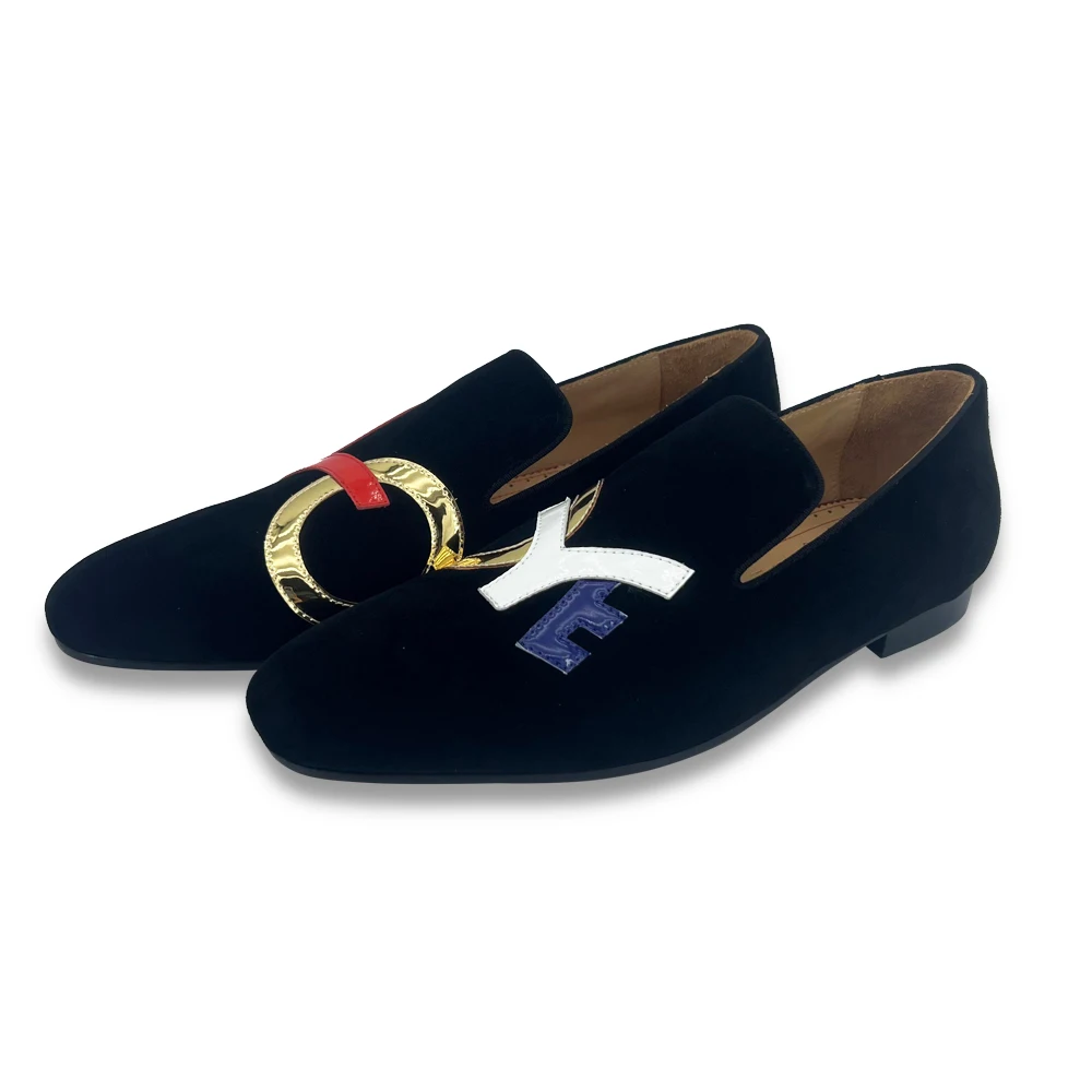 

Luxury Designer Men Black Cow Suede Men's Spikes Loafers Handmade Letter Wheat Ear Embroidered Silk Smoking Slippers Red Bottom