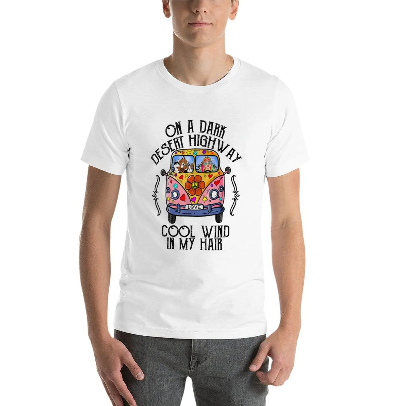 Футболка с надписью On A Dark Desert Highway Cool Wind In My Hair