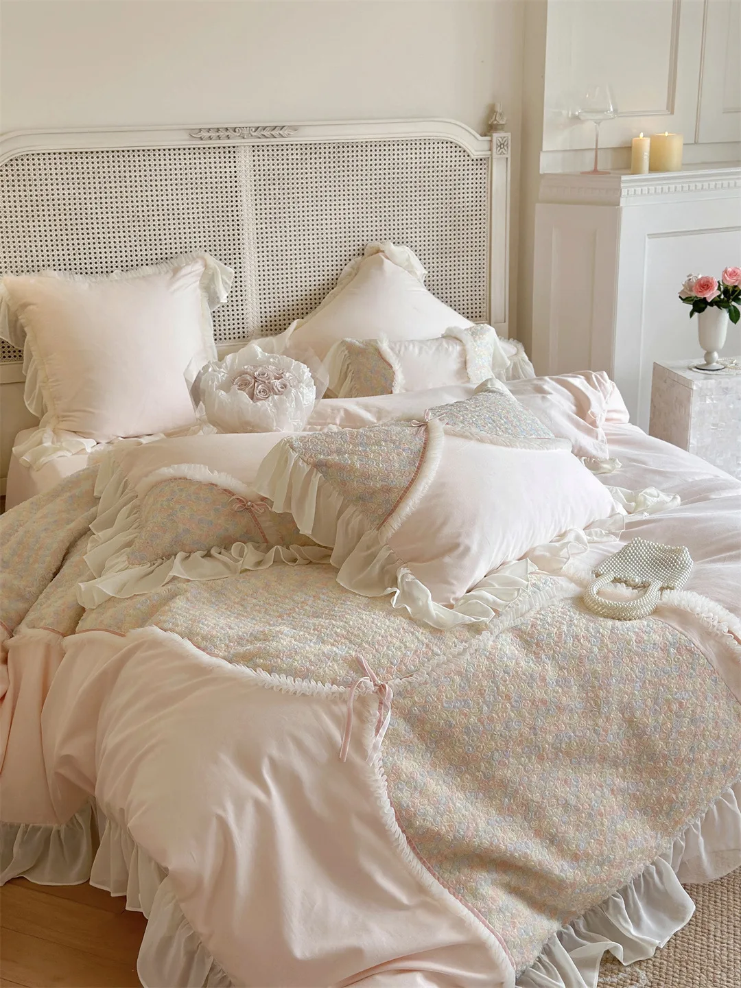 

Brand New Rose Floral Wedding Bedding Sets Korean Ins Lace Duvet Cover Set Premium Cotton Winter Quilt Set housse de couette