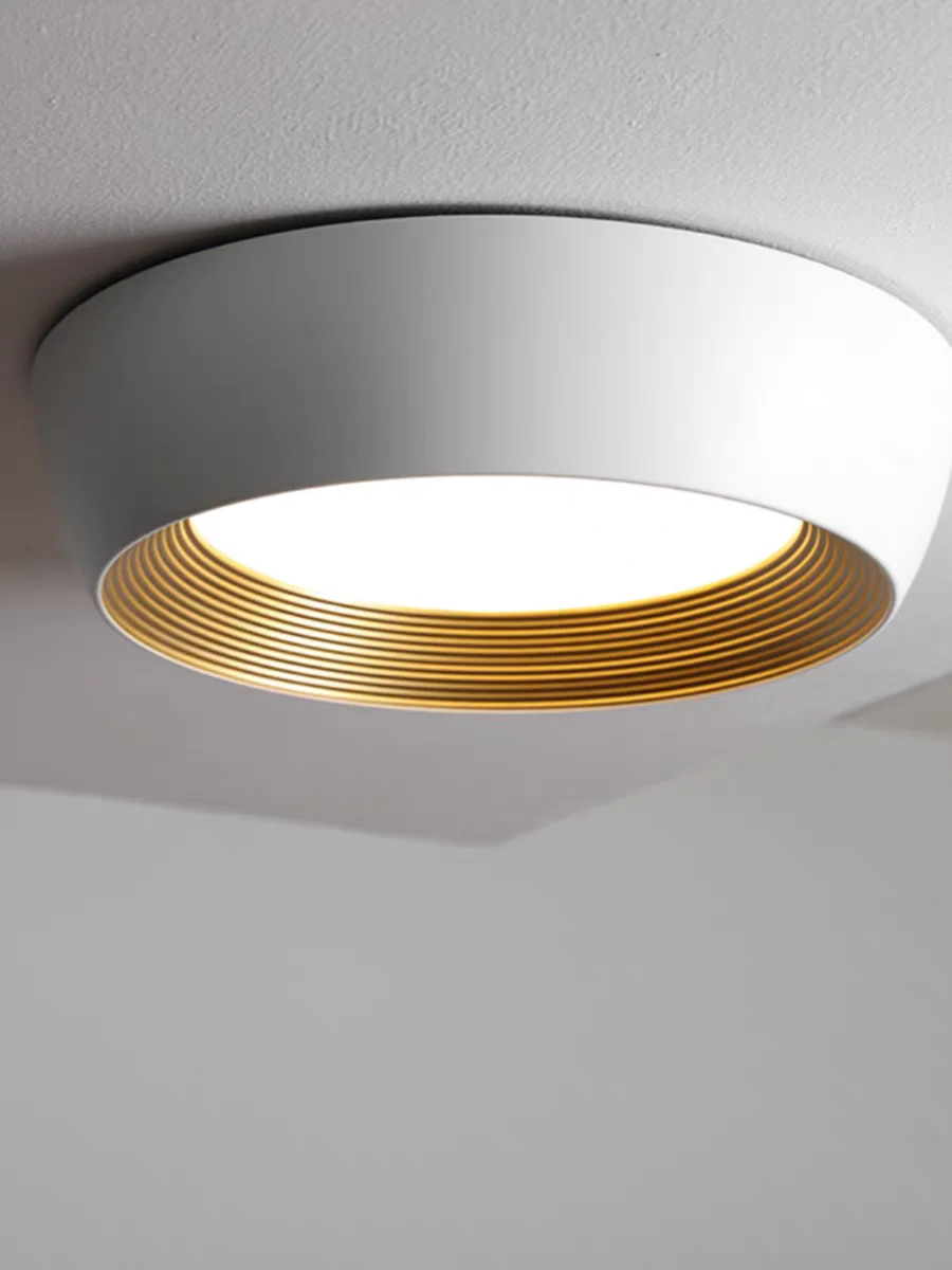 Итальянский минималистичный потолочный светильник с вихревым узором