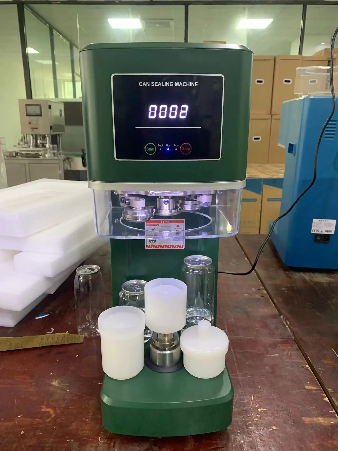 Автоматическая машина для запечатывания банок