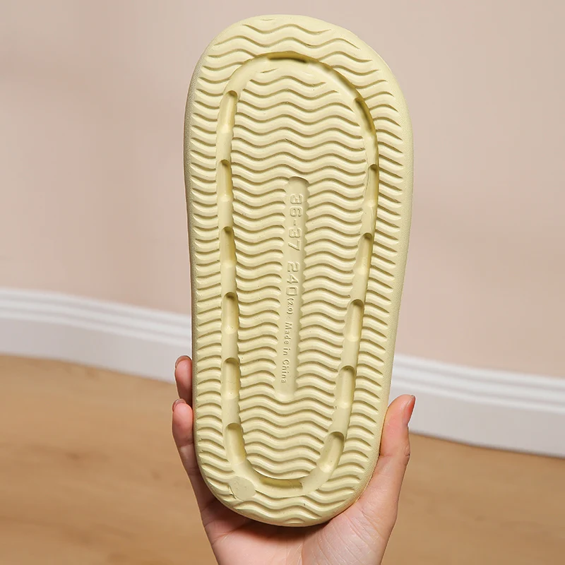 Soft Sole Ladies House Slippers Comfortable Women Summer Flip Flops Unisex Anti-slip Bathroom Slides Couple Slippers