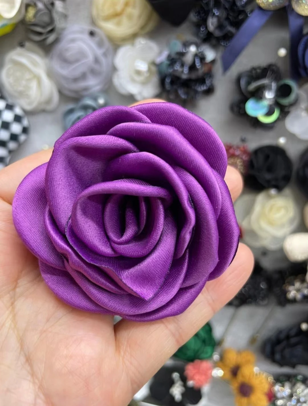 

Handmade Versatile 3D Laser Burnt Flower Colored Ding Fabric Art Rose Blossom Brooch Breast Flower Head Flower Dress Accessories