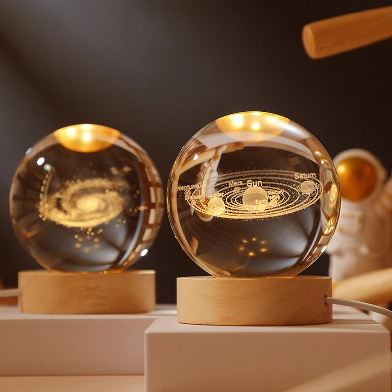 

Ночник в виде хрустального шара, галактика, астронавт, теплый RGB прикроватный светильник, питание от USB, детский подарок, ночник, украшение дл...