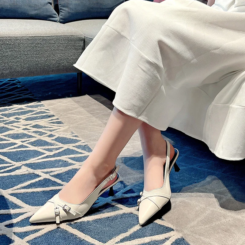 Босоножки женские на высоком каблуке модные сандалии с острым носком и пряжкой