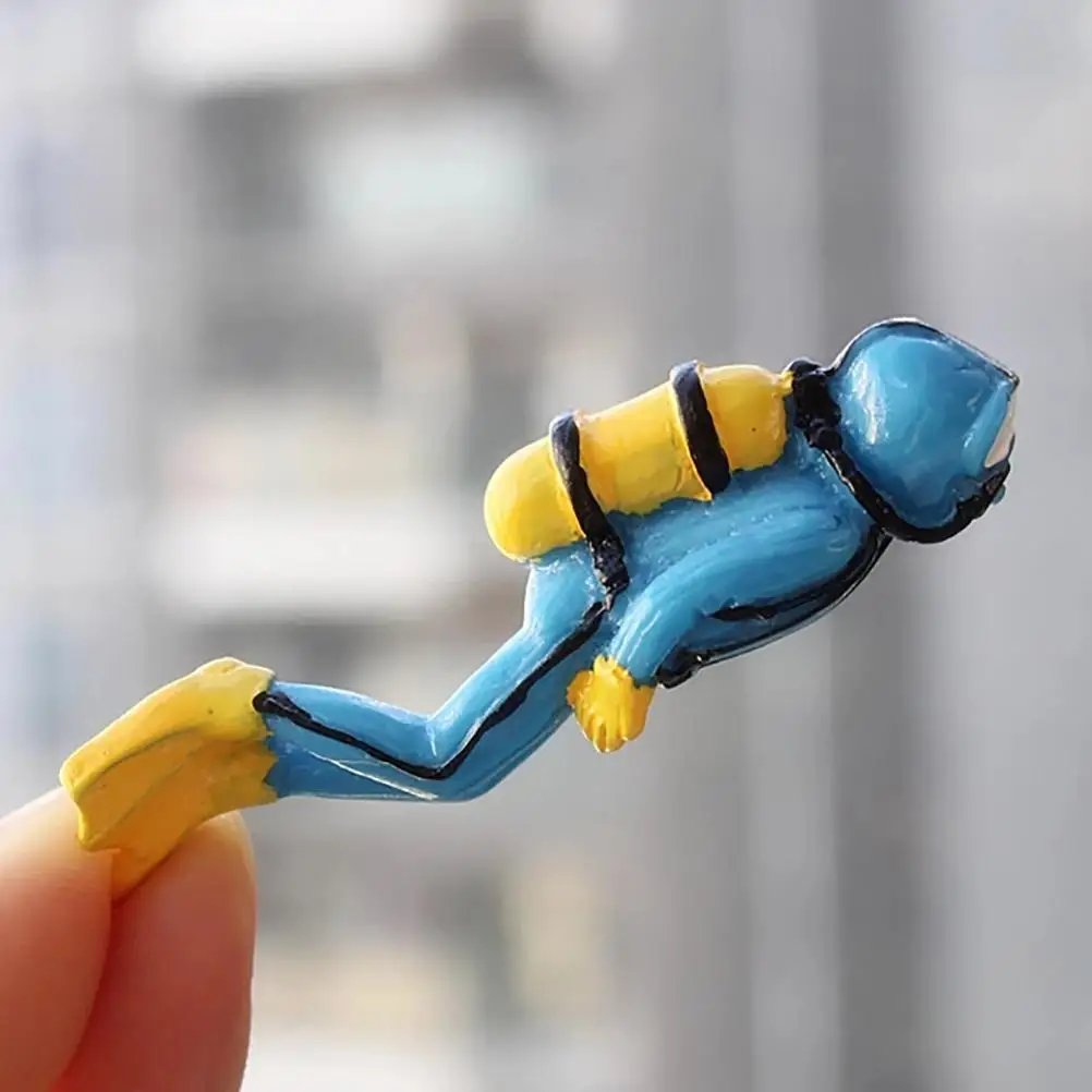 

Ocean Diving Diver Action Figure Miniature Sea Animal Model Humpback Whale Shark Aquarium Decor Fish Tank Accessory Figurine Toy