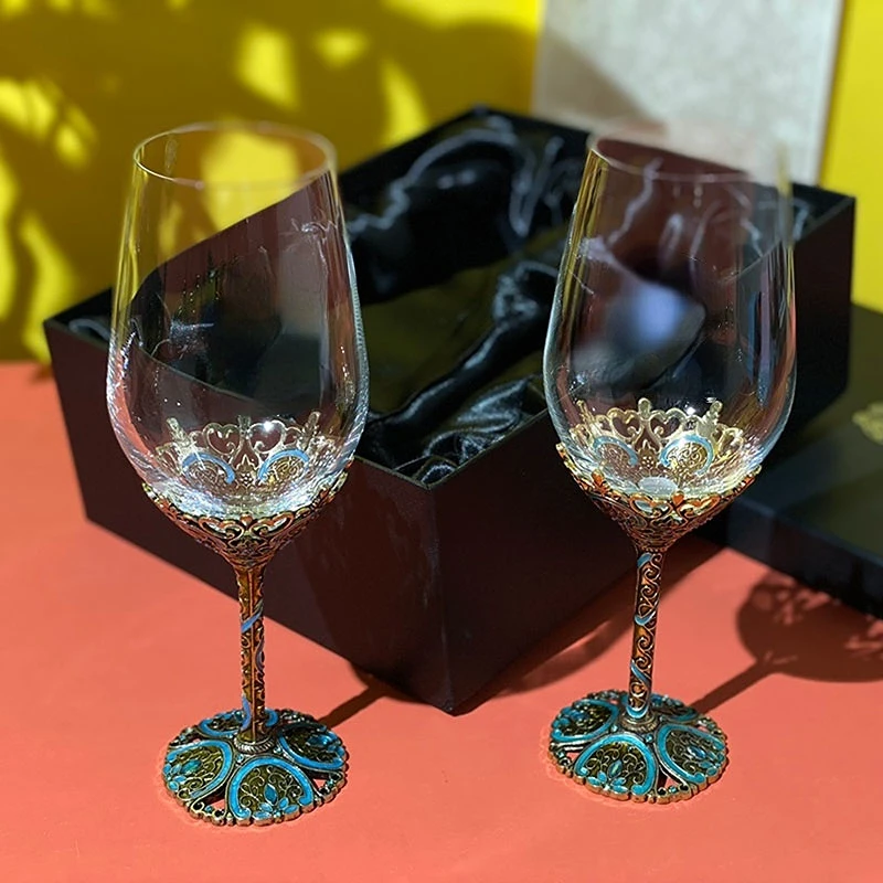 

For Chr1om2hea1rt2ss openwork enamel metal base crystal grape wine goblet a pair of gift boxes