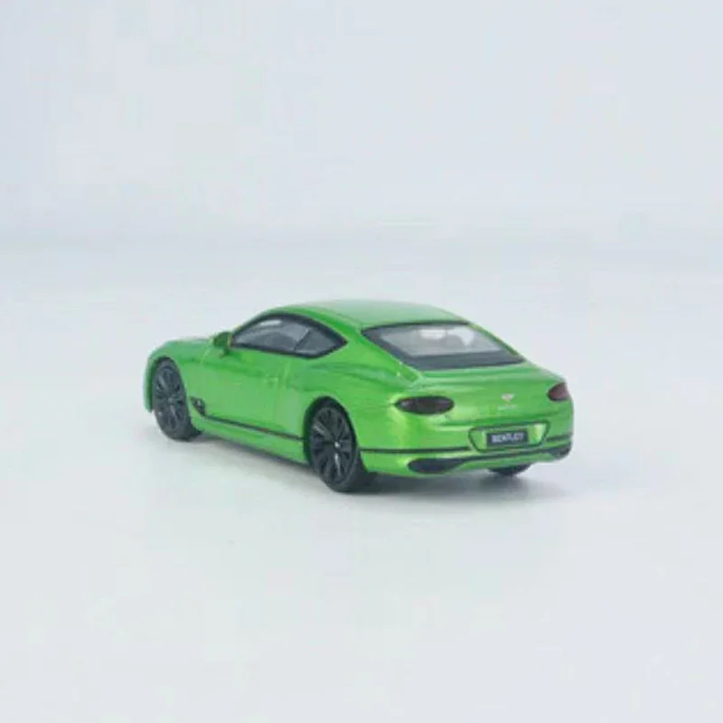 Модель автомобиля MINIGT 1:64 B Continental GT Speed 2022 литая под давлением сплава # 473 LHD Apple Green
