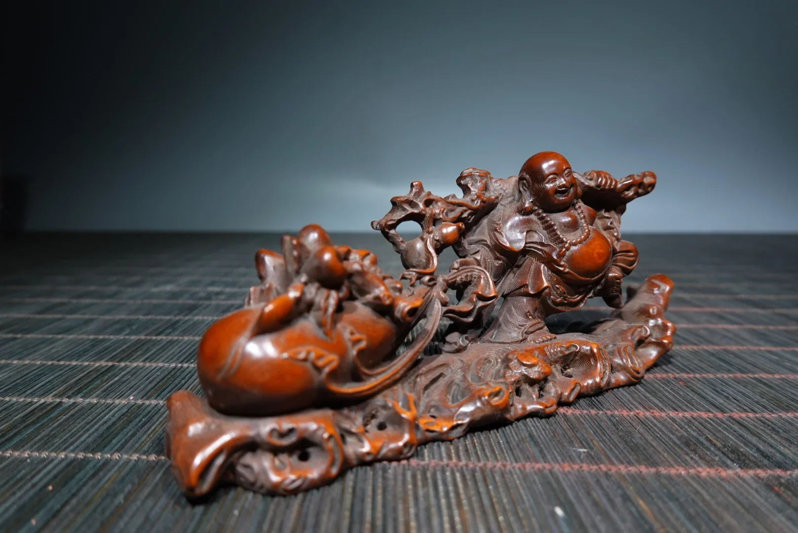 Соберите китайскую шкатулку с ручной резьбой по дереву буддийский мешок для