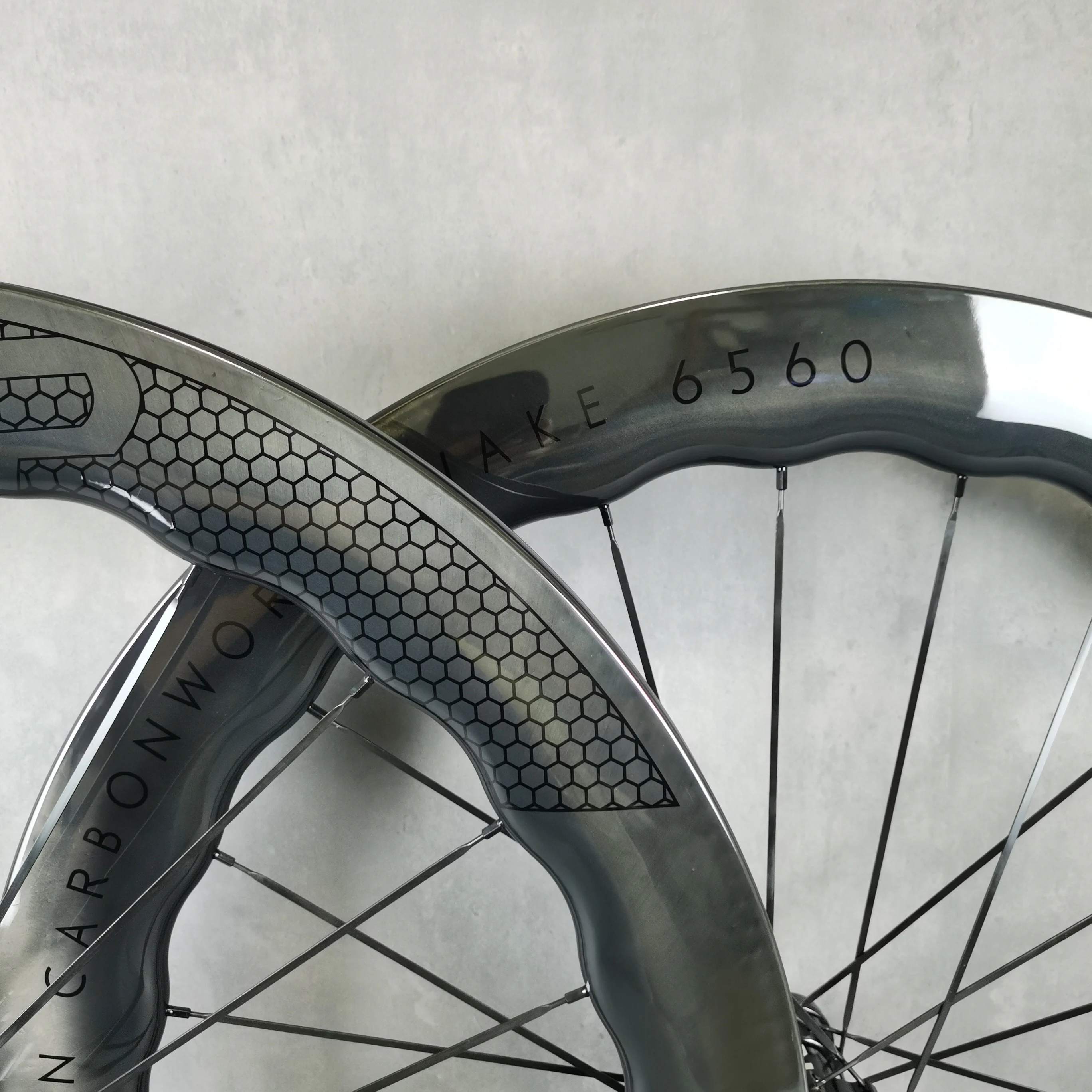 Дисковый тормоз клинчер бескамерный трубчатые колеса 700C UD глянцевый золотой