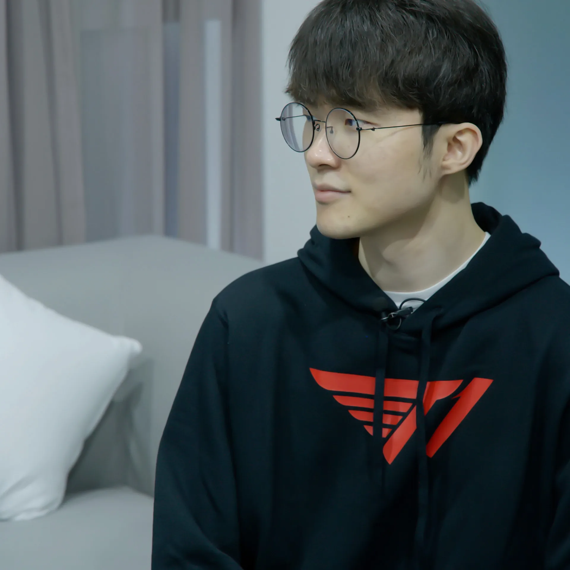 

2022 New E-sports League T1 Team Faker Same Hoodie Fans Male/Female Casual Comfortable Outdoor Dressing Style Pullover Clothing