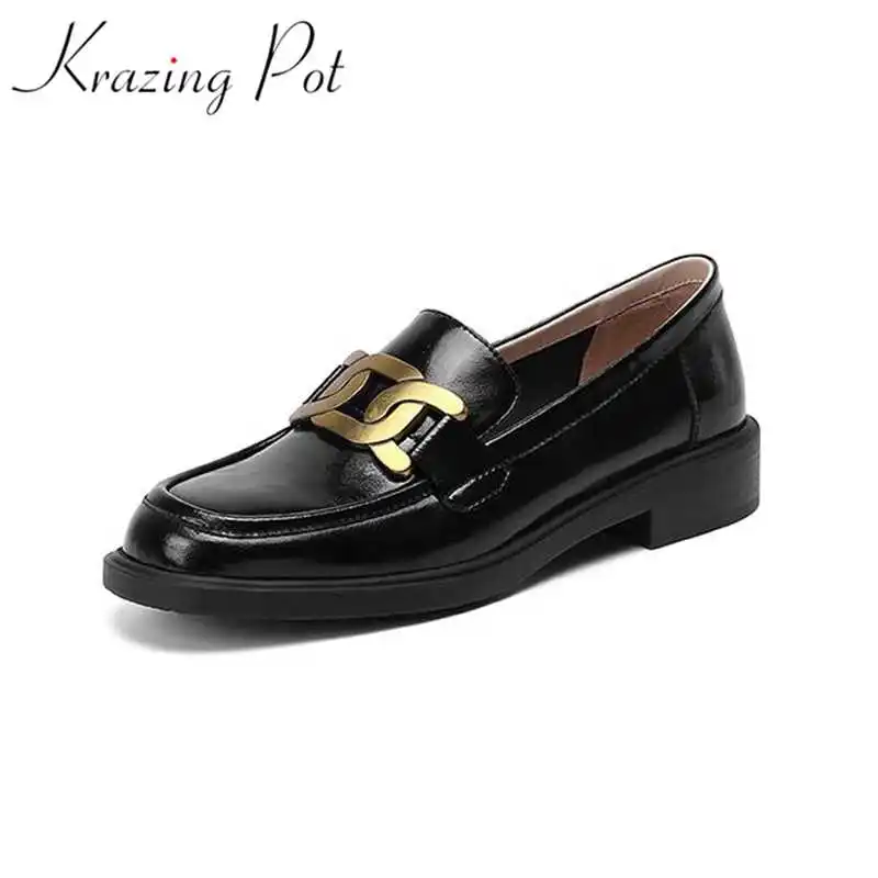 

Krazing Pot full grain leather round toe med heel loafers metal decorations England style young lady streetwear women pumps L46