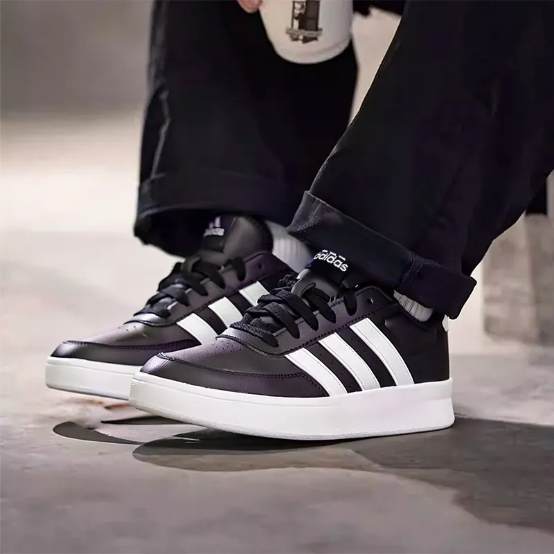 Фото Новые мужские теннисные кроссовки Adidas 2026 HP9425, черно-белые, повседневные №1