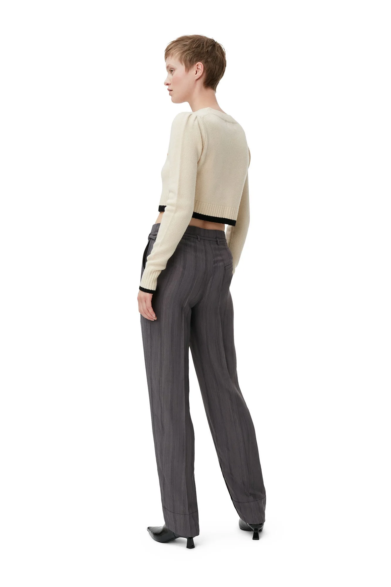 2023 spring and autumn new women's slim-fit long-sleeved knitted cardigan button short jacket women's suit jacket