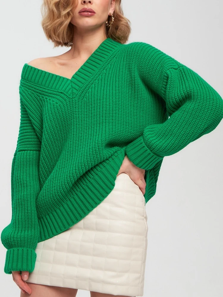 

2023 Autumn Women's Oversize Sweater White Long Sleeve V Neck Pullover Women All-match Soft Thick Knitted Sweaters Knit Jumper