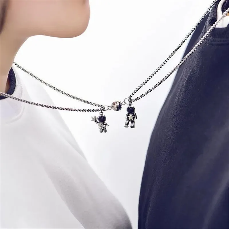 

Spaceman Astronaut Pendant Magnetic Distance Couple Necklace Minimalist Lovers Matching Friendship Jewelry Anniversary Gift