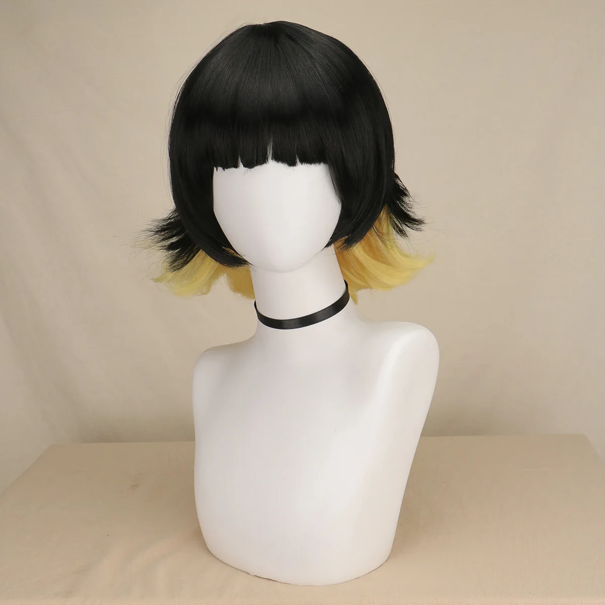 

New Anime Blue Lock Bachira Meguru Cosplay Wig Black and Yellow Color Short Hair Man Football Player Halloween Roleplay Wig 33cm