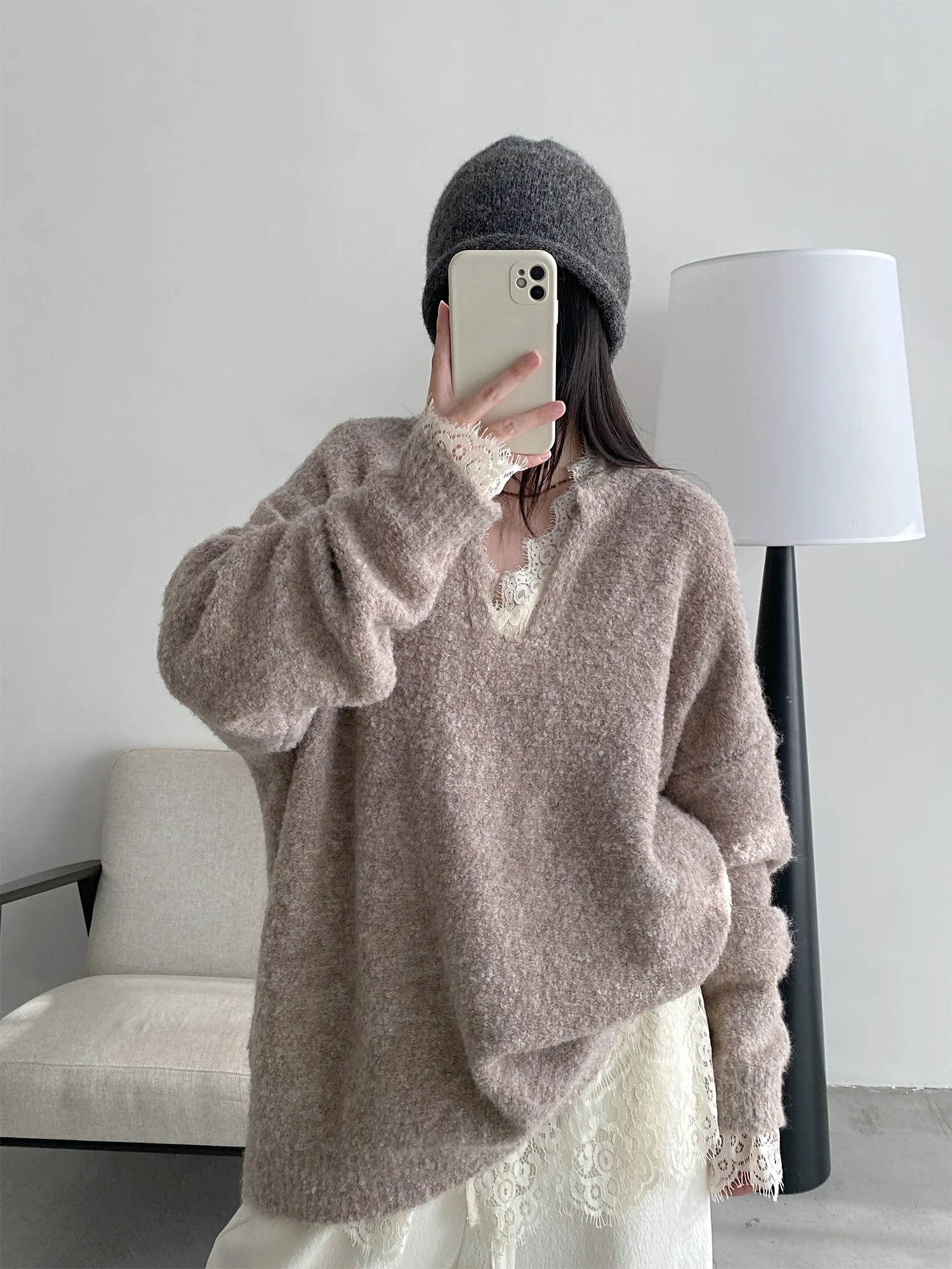 Sun Pomelo Большие размеры Chubby Маленький мягкий свитер с v-образным вырезом Huhoo Base Top Idle