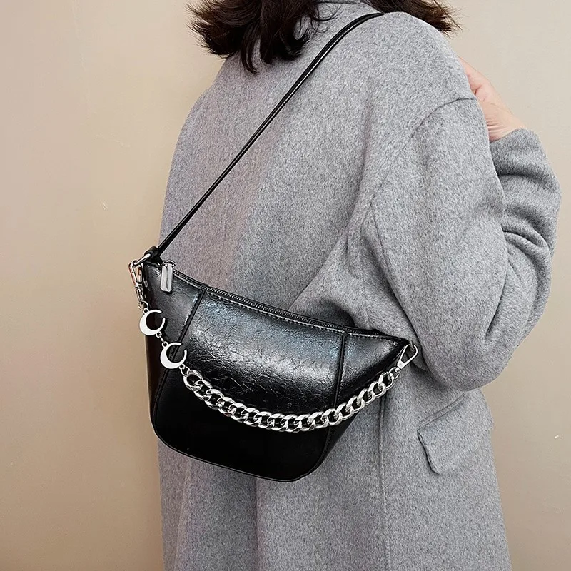 Fashionable Bag Women 2022 New Oil Wax Leather Large Capacity Chain Dumpling Bag Simple Single Shoulder Oblique Span Bag