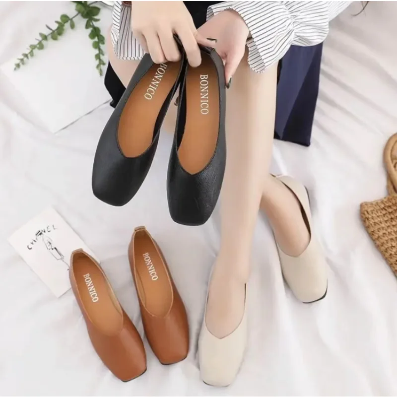 

2023 Fashion Spring New Fashion Women's Flat Shoes Casual Shoes Shallow Mouth Single Shoes Soft Sole Square Head Women's Shoes