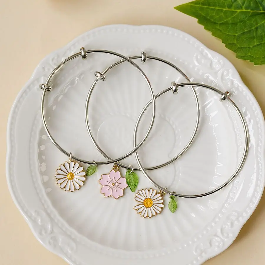 

Милые маленькие цветы новый стиль нержавеющая сталь индивидуальный браслет персонализированный регулируемый браслет ювелирные изделия для девочек свадебный подарок