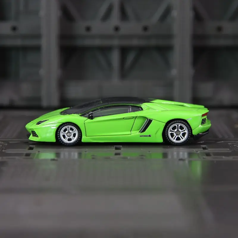 Фото Модель суперкара Lamborghini LP700-4 из сплава, масштаб 1:64, подходит для коллекции и может быть подарен. №2