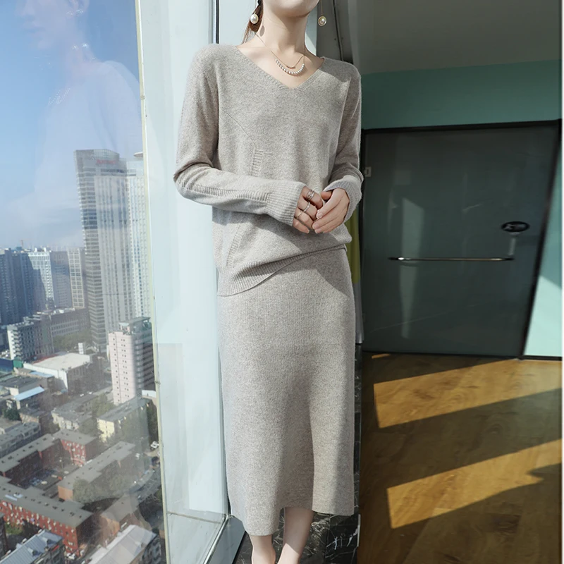 Осенне-зимний женский комплект платье пуловер с v-образным вырезом шерстяной