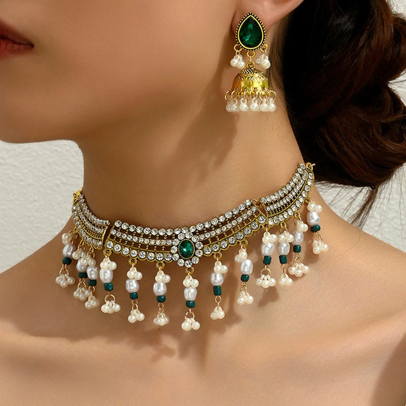 Женский ювелирный комплект из колье и серёжек в этническом стиле