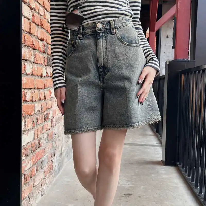 2023 Spring and Summer New High-definition All-match Minimalist High-waist Denim Shorts Women