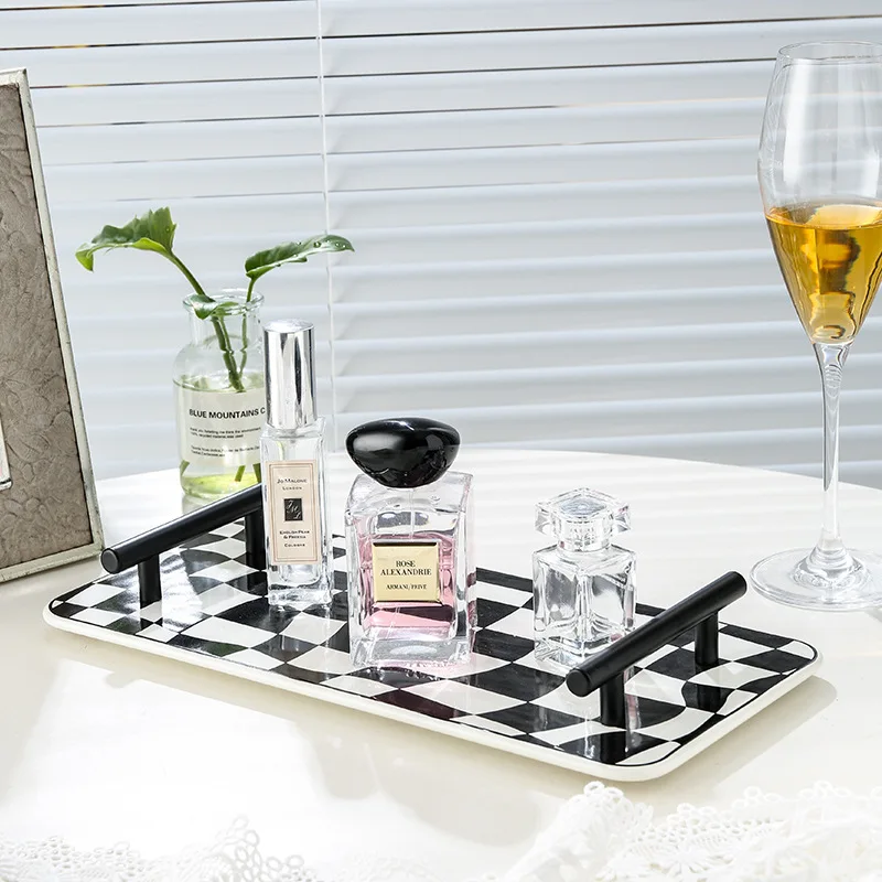 Квадратный керамический поднос с шахматным узором в скандинавском стиле черный