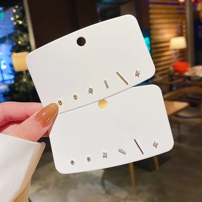 

Женские серьги-гвоздики из серебра 925 пробы