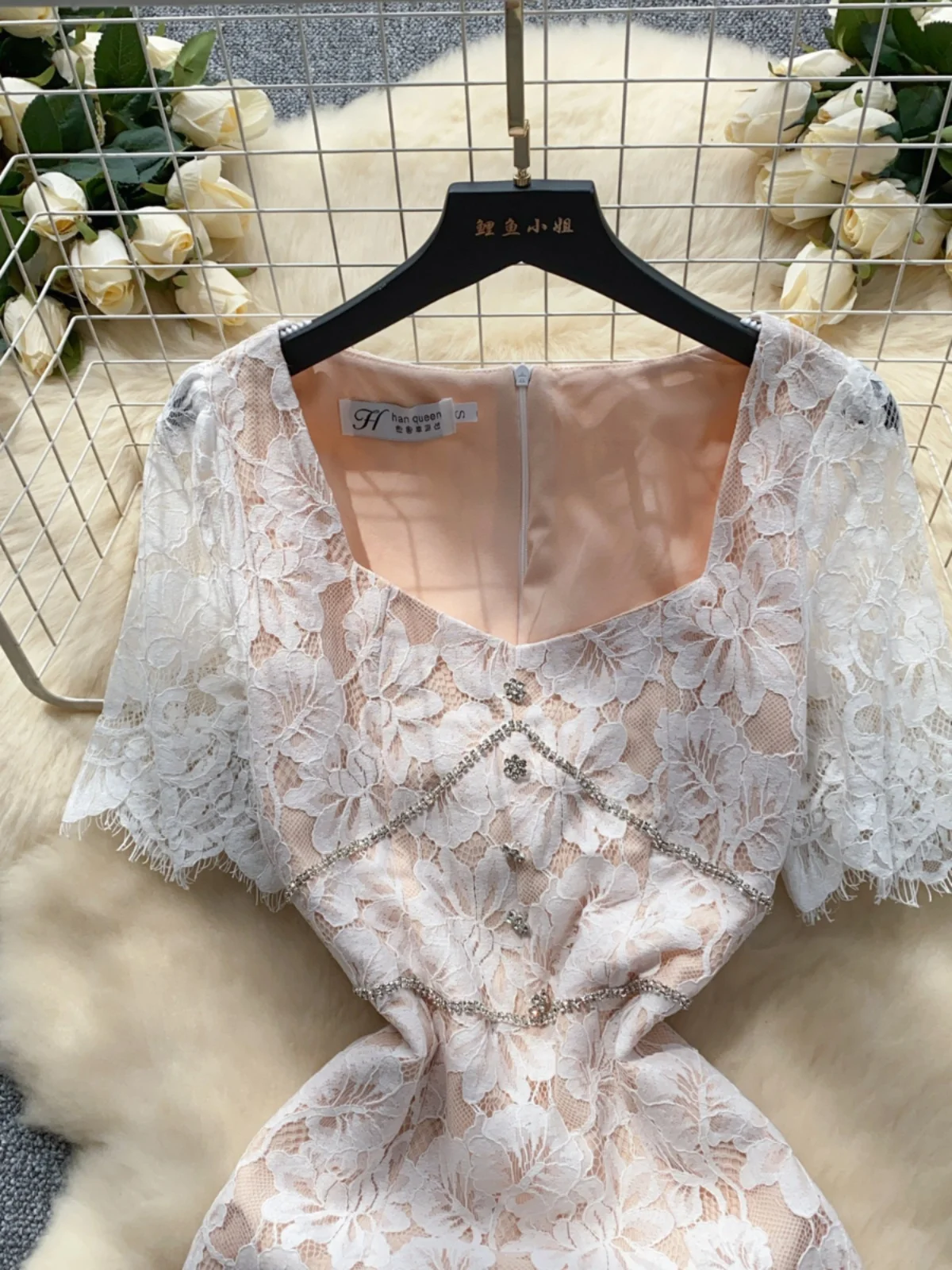 s Ofallsis Sukienka w stylu francuskim z kwadratowym dekoltem Damska 2024 Summer New Vintage Diamonds Krótki rękaw Koronkowe sukienki haczykiem