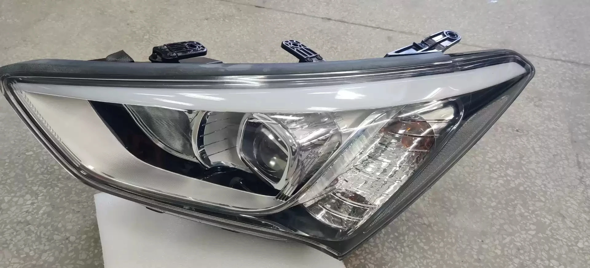 

Автомобильная фара в сборе для Hyundai IX45, Головной фонарь, основной драйвер, галогенные лампы для тюнинга, запчасти, подключи и играй, аксессуа...