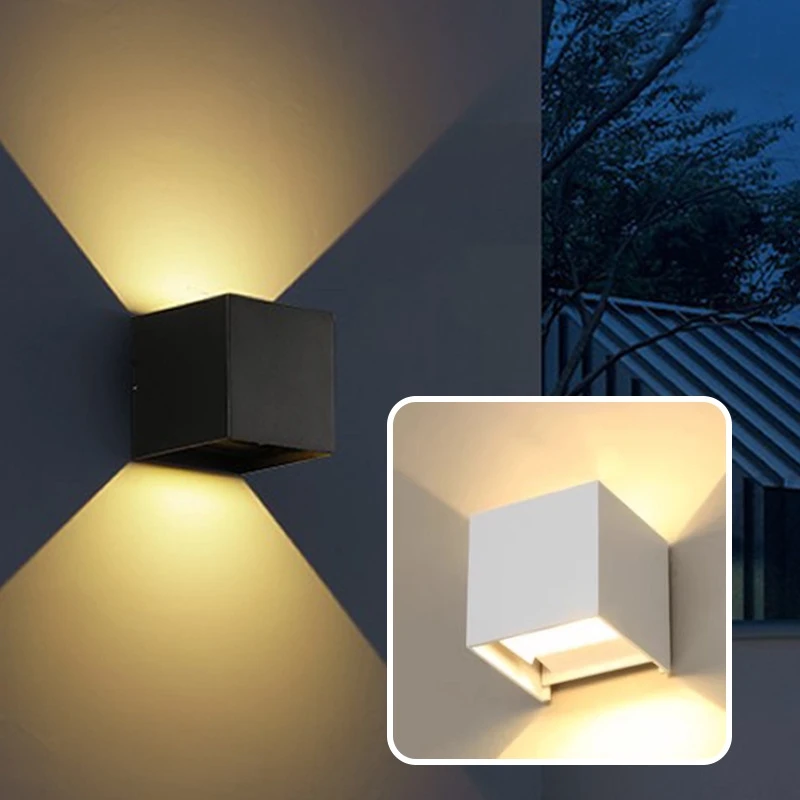 Черный настенный светильник в современном стиле для внутреннего декора со