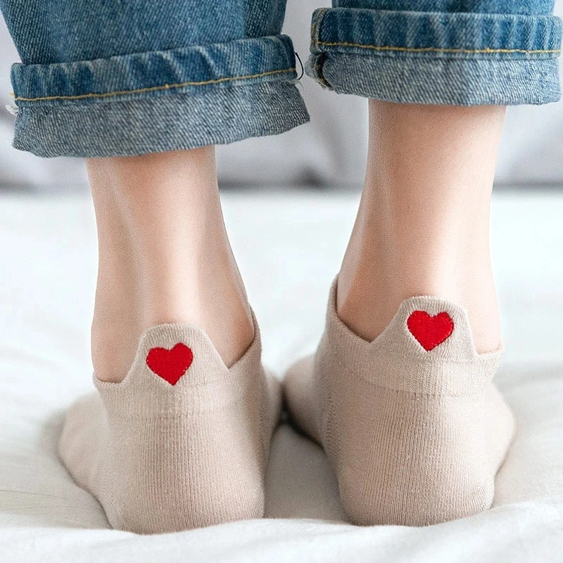 4 Pairs Women's Cotton Ankle Socks Fashion Heart Embroidery Colorful Girls Sox Novelty Casual Summer Cute Short Socks Slippers