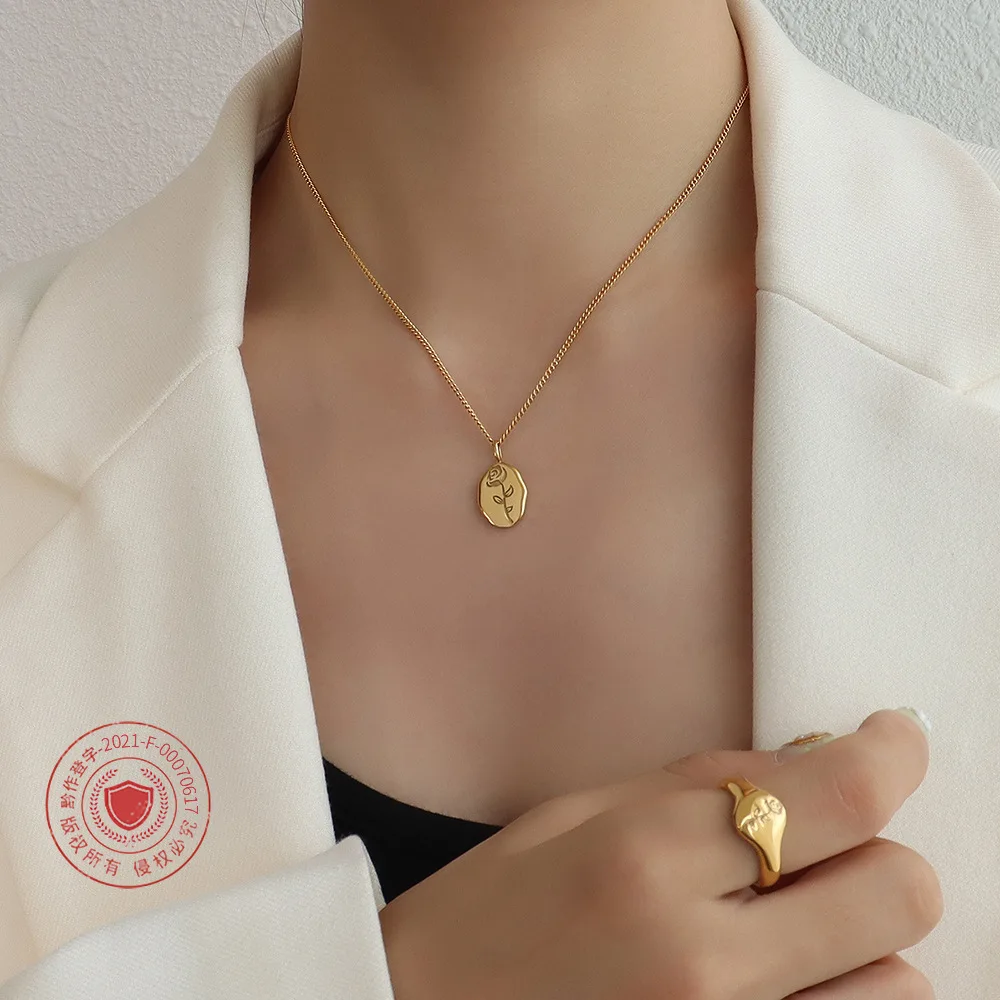 

18K Gold Plated Stainless Steel Chain Necklace For Women Rose Flower Carved Pendant Neclaces Simple Luxury Minimalist Jewelry