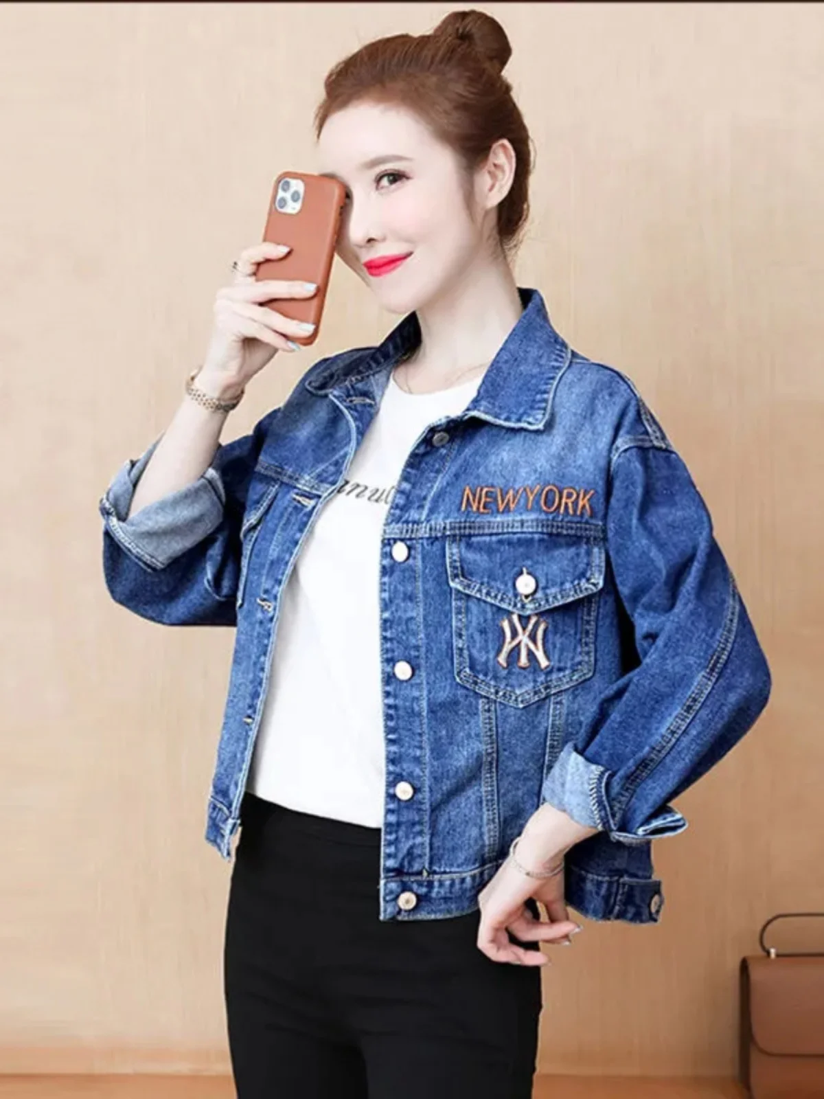 Модное джинсовое пальто с вышивкой женское весенне-осеннее 2024 новая джинсовая