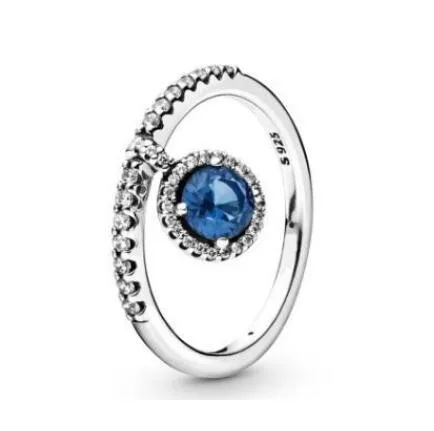 Женское кольцо из серебра 925 пробы с лентой