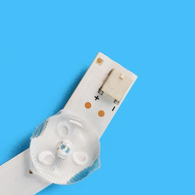 ЖК-телевизор D3GE-320SM1-R2